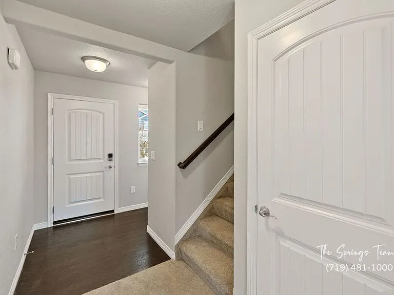 10898 Rowley Dr — Photo 6