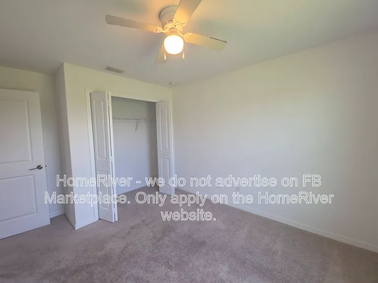 4303 NE 12th Ct — Photo 15