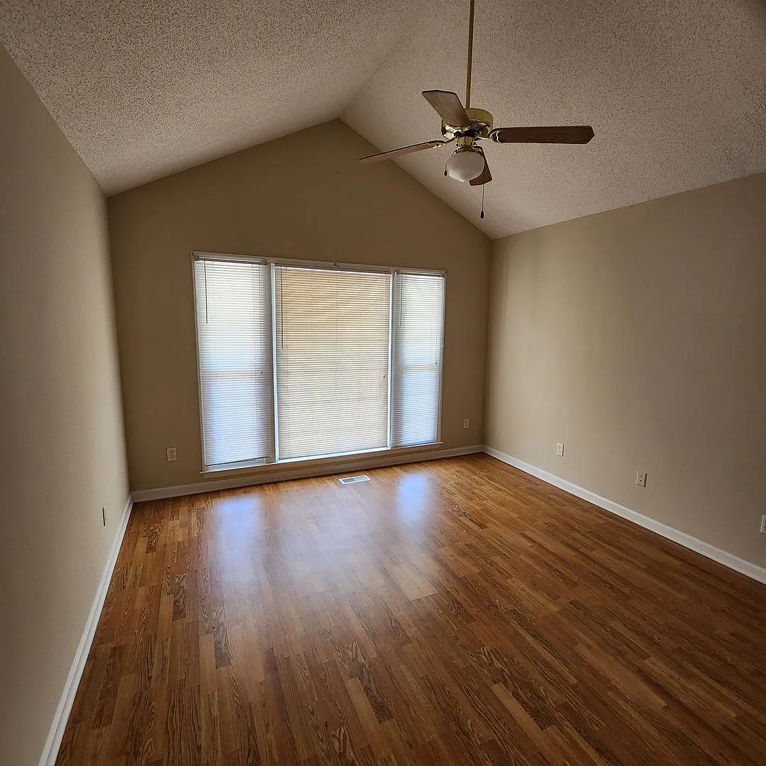 Ranch style home for rent Wake Forest — Photo 4