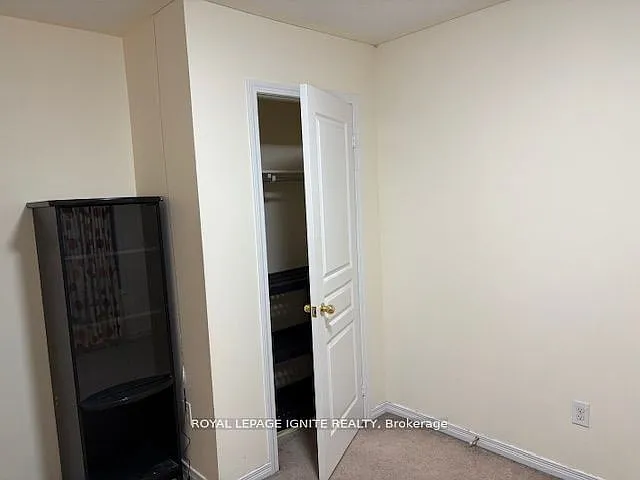 11 Curran Hall Cres — Photo 15