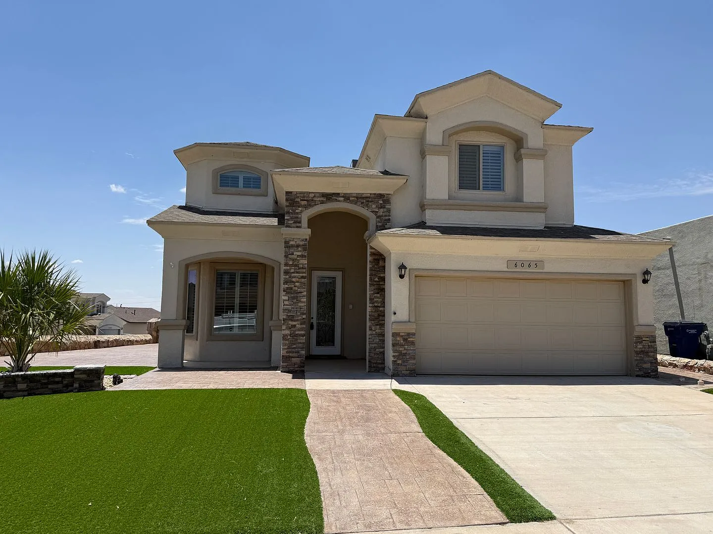Upper Valley 4 Bdrm 2.5 Bath — Photo 1