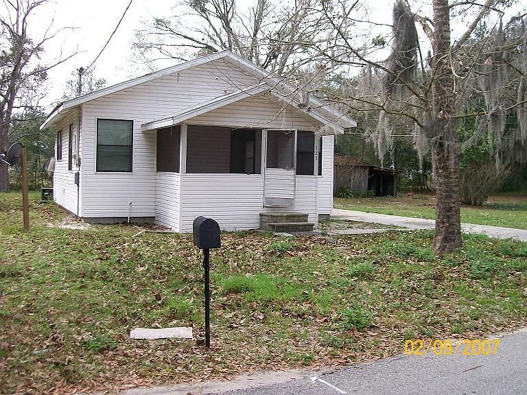 2nd image of 125 Herrick St