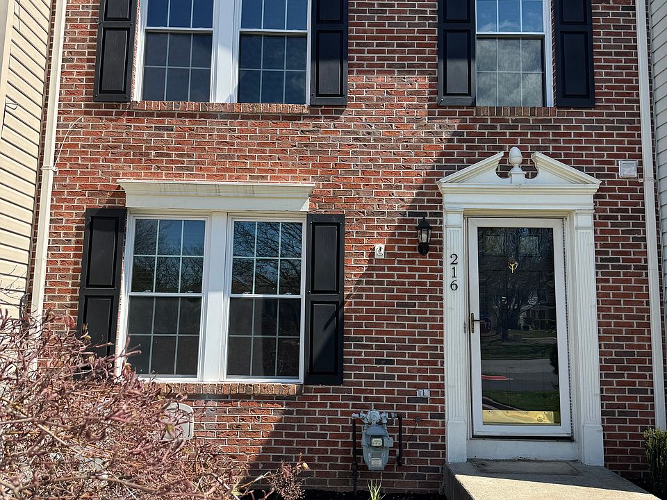 1st image of 216 Leastone Ln