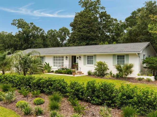 832 Robert E Lee Blvd, Charleston, SC 29412