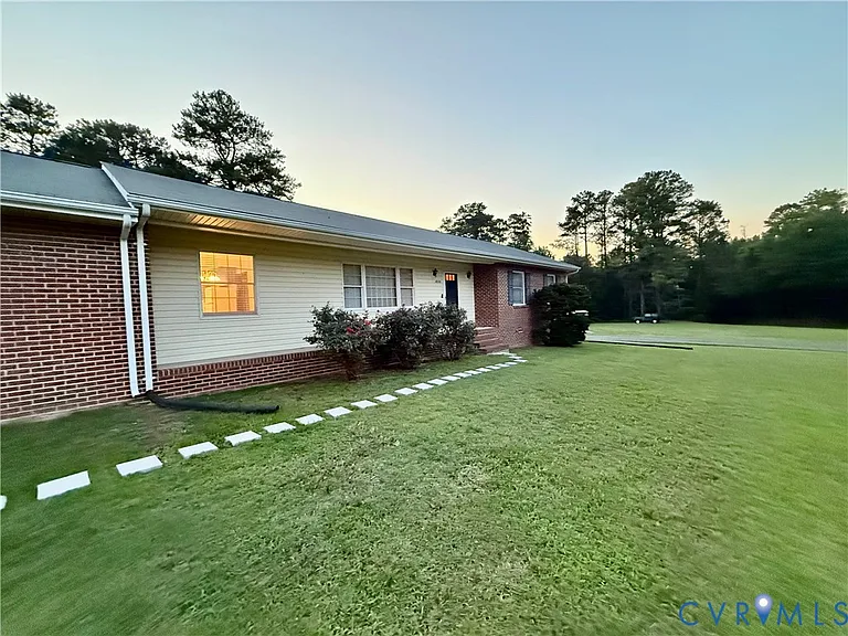 18210 Branders Bridge Rd — Photo 2