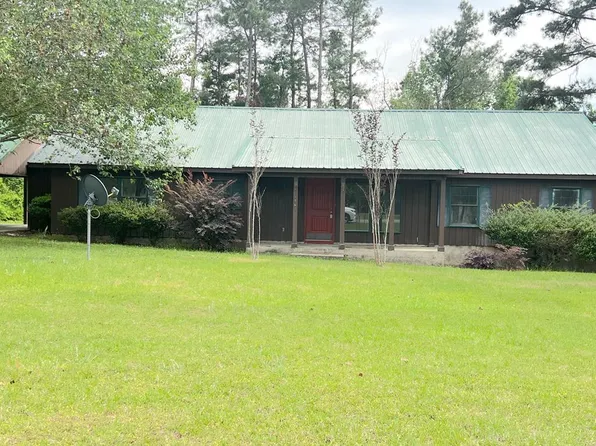 1761 E L Curtis Rd, Douglas, GA 31533