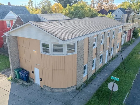 1703 Pierce Ave, Niagara Falls, NY 14301
