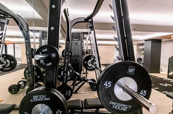 Rented by Manhattan Realty Group | media 13