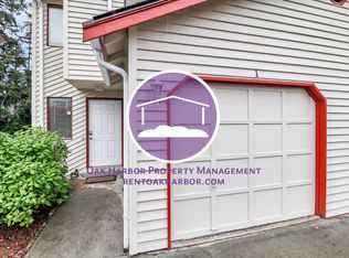 1025 SW Kaleeton Loop #1, Oak Harbor, WA 98277
