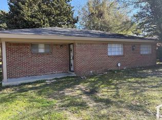 559 Farnell Ln, Mobile, AL 36606