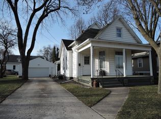 147 E McKinley St, Owatonna, MN 55060