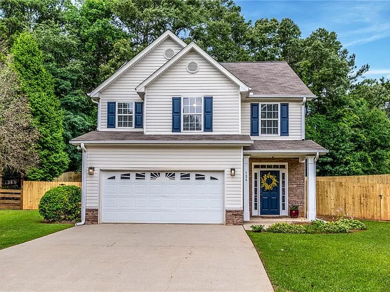 134 Lexington Parke Dr — Photo 1
