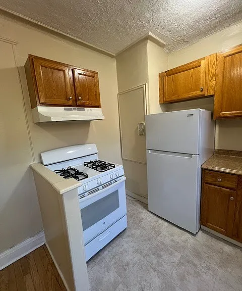 9 Greenridge Ave #C8 — Photo 5