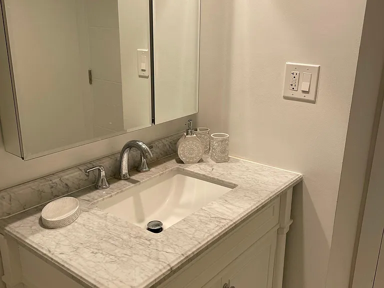 5600 Collins Ave #6D — Photo 27