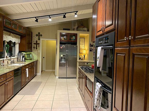2nd image of 23 Pine Manor Dr