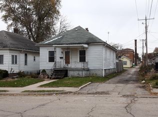 327 Crosat St, La Salle, IL 61301