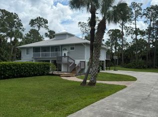 560 11th St SW, Naples, FL 34117
