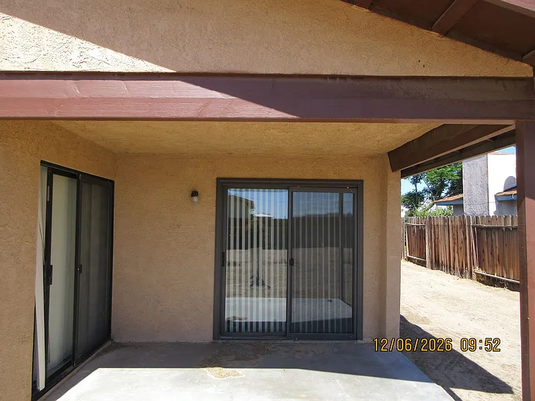 400 N Mono St — Photo 14