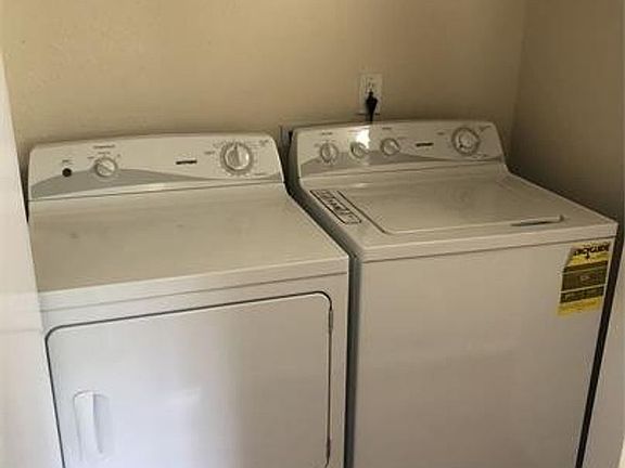 4th image of 519 Salal St