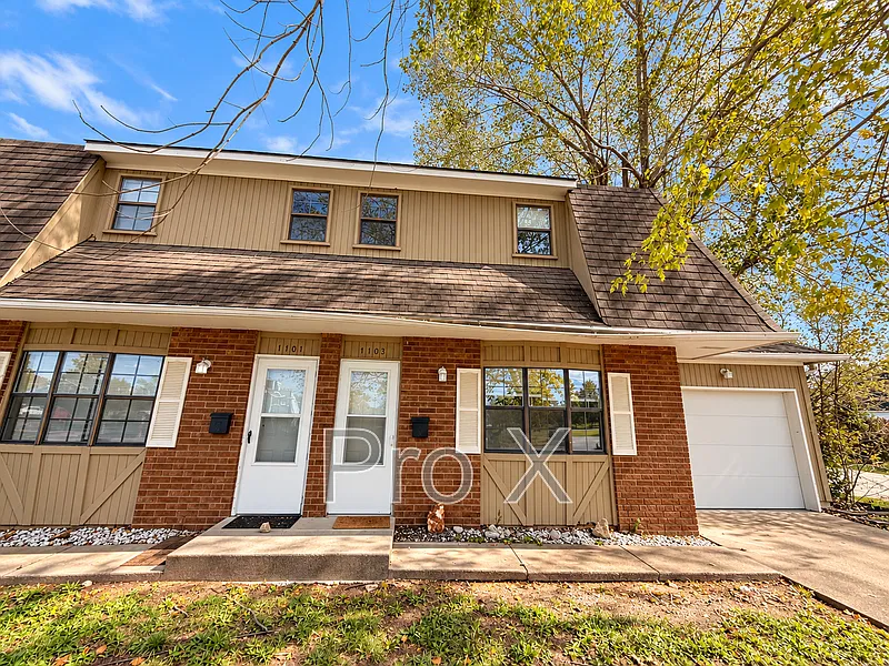 3 bed, 1.5 bath, $1,050 — Photo 2