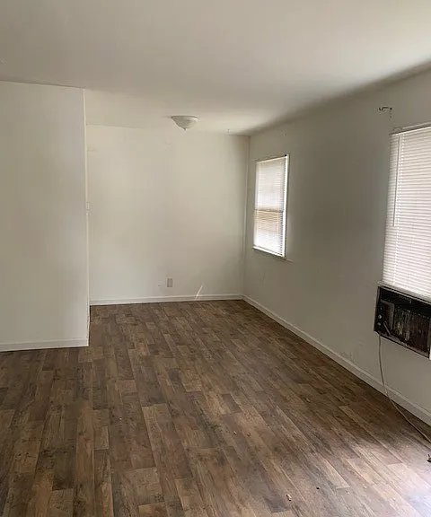 1016 Omer Ln — Photo 1