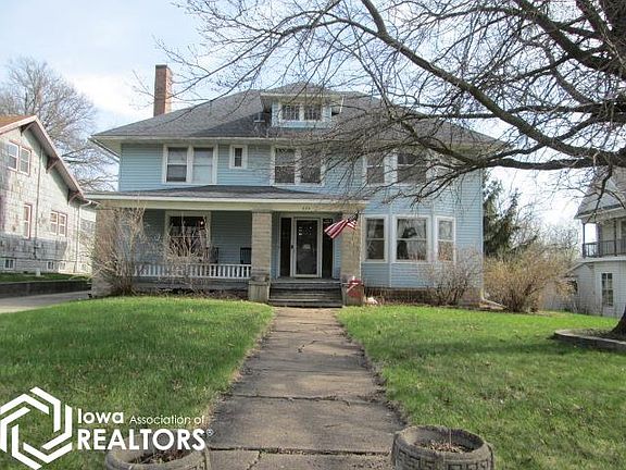 2nd image of 824 Woodlawn Ave