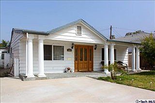 4th image of 1271 Thompson Ave