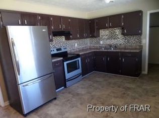 163 Brocton Dr, Fayetteville, NC 28303