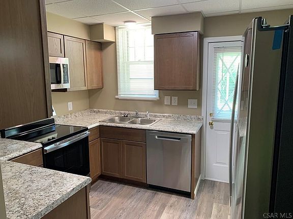 3rd image of 213 Edgewood Ave
