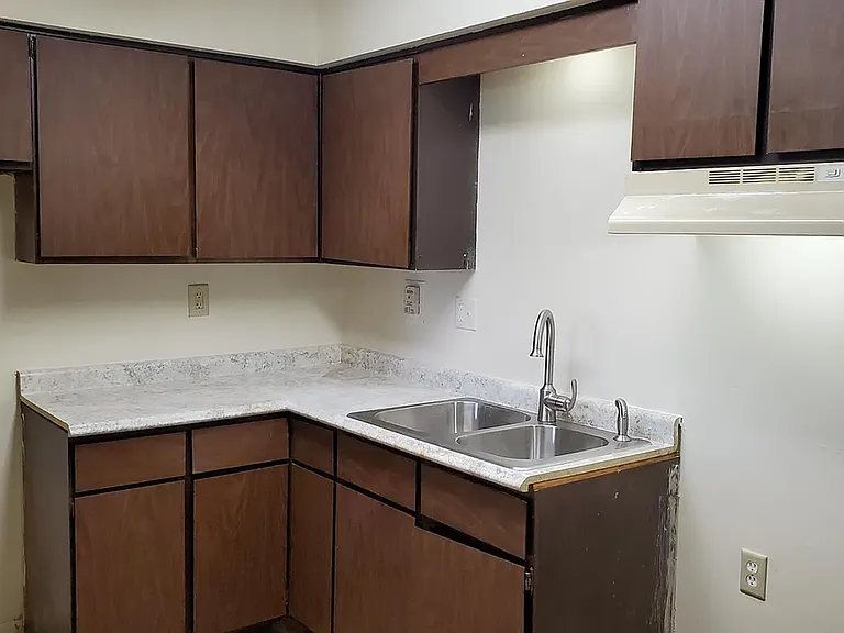 2325 Lewis Ave #2 — Photo 11