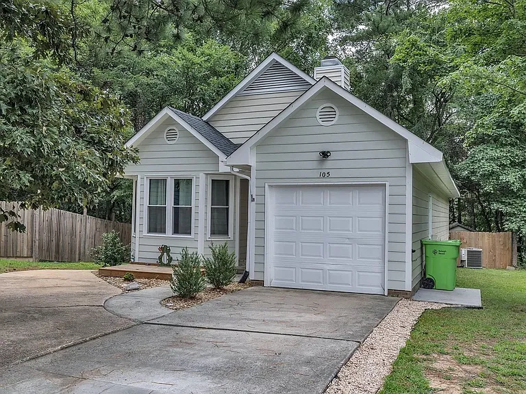 105 Tall Rock Ct — Photo 3