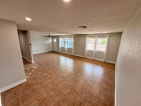 4th image of 10324 E Jones Ave