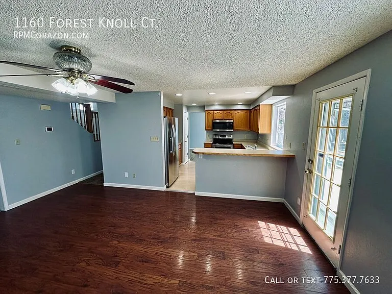 1160 Forest Knoll Ct — Photo 4