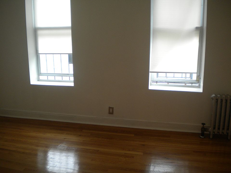 2nd image of 4266 Phlox Pl APT A9