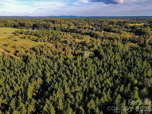 3rd image of 1175 McCoy Farm Rd