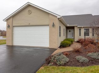 304 Plum Ridge Cir, Manlius, NY 13066