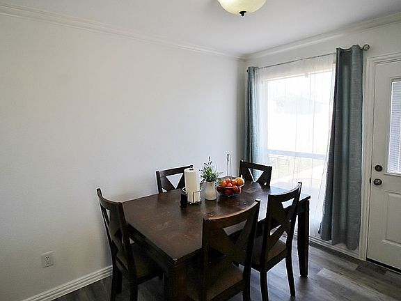 4th image of 200 Chesterfield Cir