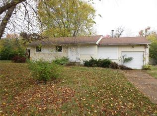 10885 Spring Garden Dr, Saint Louis, MO 63137