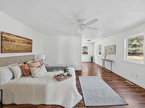 5th image of 52453 Liberty Mills Ct