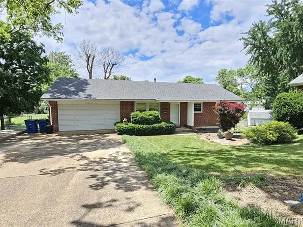 9117 Tiber Ct, Saint Louis, MO 63123