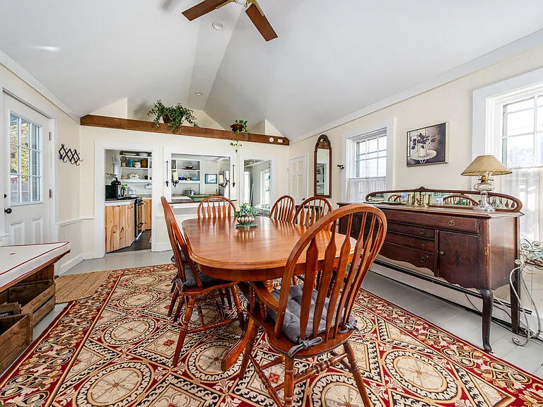 415 Barlows Landing Rd — Photo 10