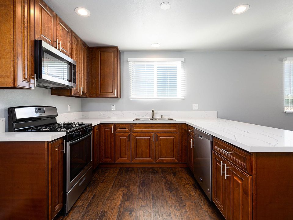 1st image of 313 Santa Rosalia Dr