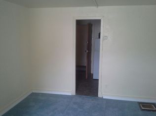 5206 Saint John Ave APT 7, Kansas City, MO 64123