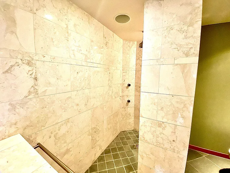 306 E Curling Dr — Photo 39