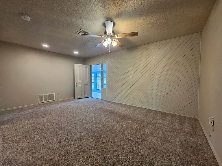 1 Red Oak Rd — Photo 4