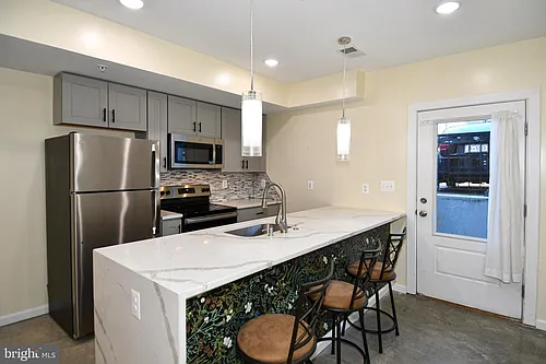 1040 Bladensburg Rd NE #B Photo 1