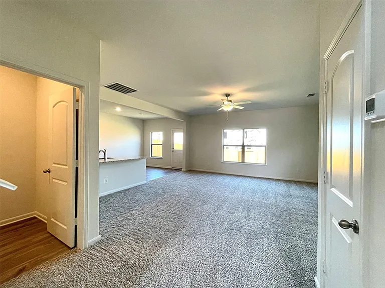 623 Aqueduct Dr — Photo 16