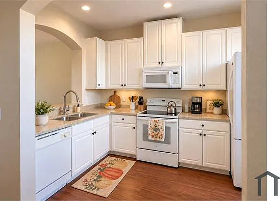 2 bed, 1200 sqft, $2,000 — Photo 3