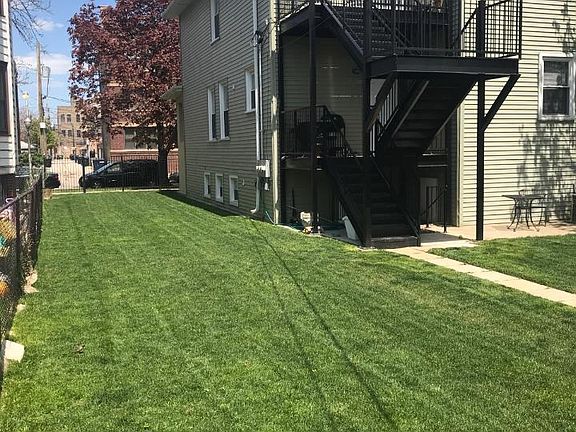 3rd image of 3243 W Leland Ave #1