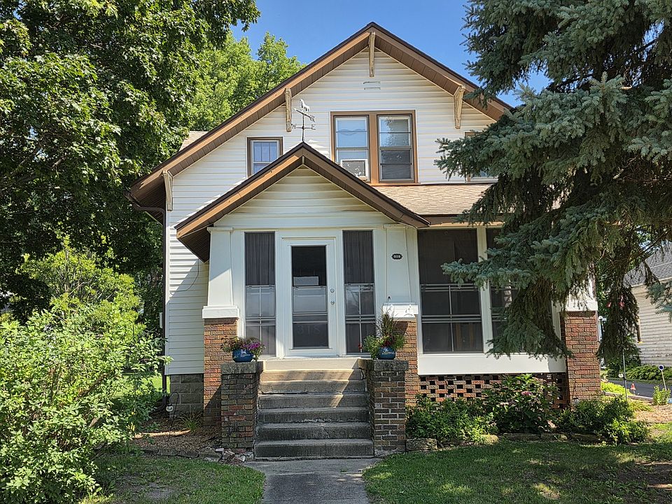 1st image of 318 W 3rd St